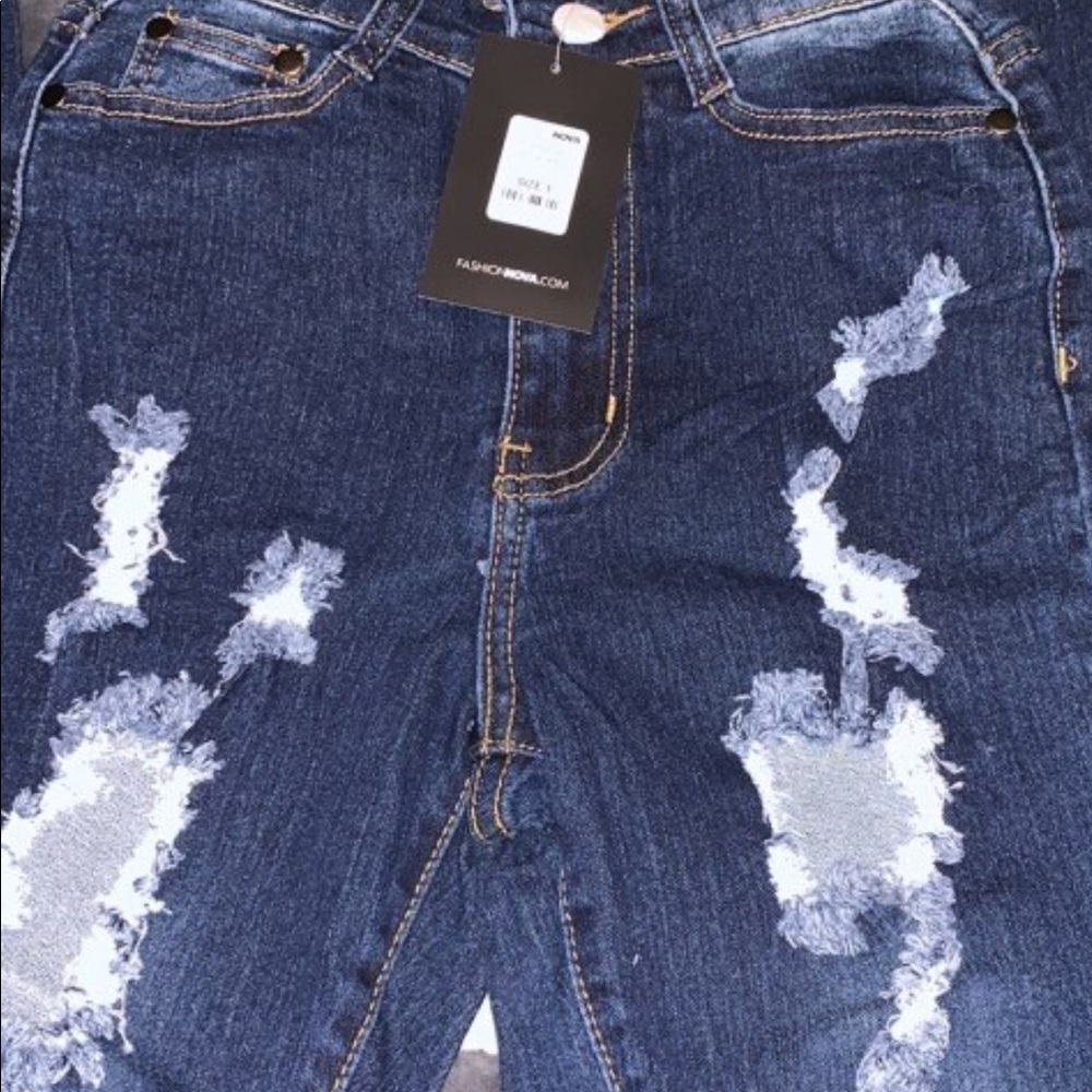Jeans - Picture 2 of 3